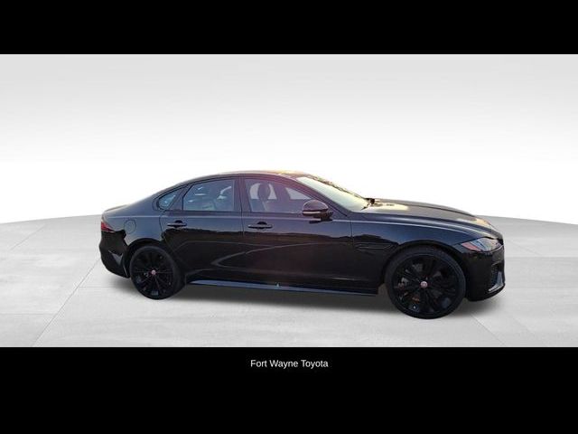 2022 Jaguar XF R-Dynamic SE