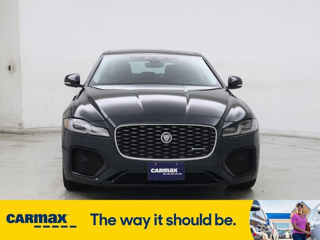 2022 Jaguar XF R-Dynamic SE