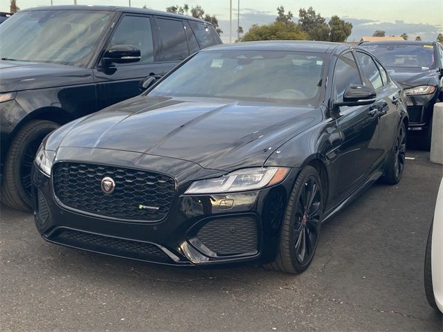 2022 Jaguar XF R-Dynamic SE