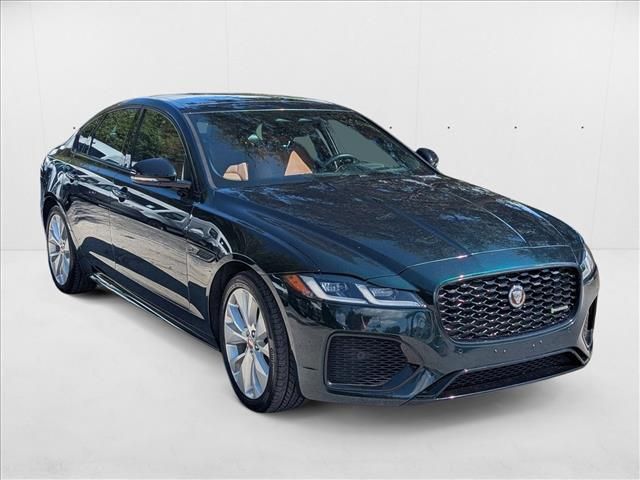 2022 Jaguar XF R-Dynamic SE