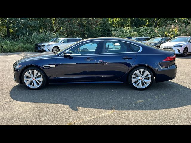 2022 Jaguar XF R-Dynamic SE