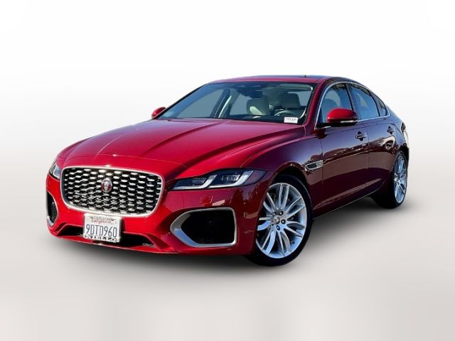 2022 Jaguar XF SE