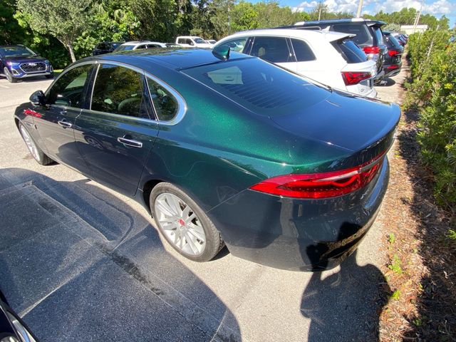 2022 Jaguar XF SE