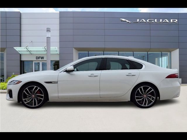 2022 Jaguar XF SE