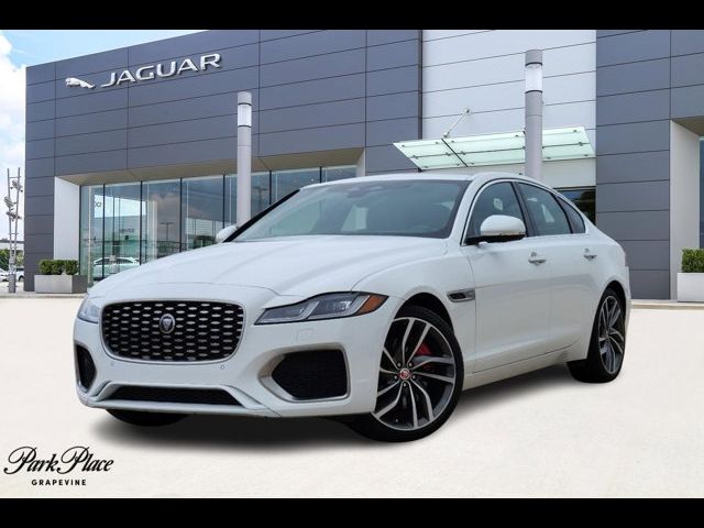 2022 Jaguar XF SE