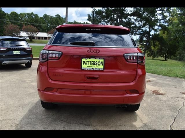 2022 Jeep Compass 