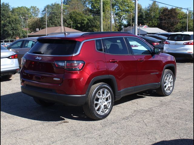 2022 Jeep Compass Latitude Lux