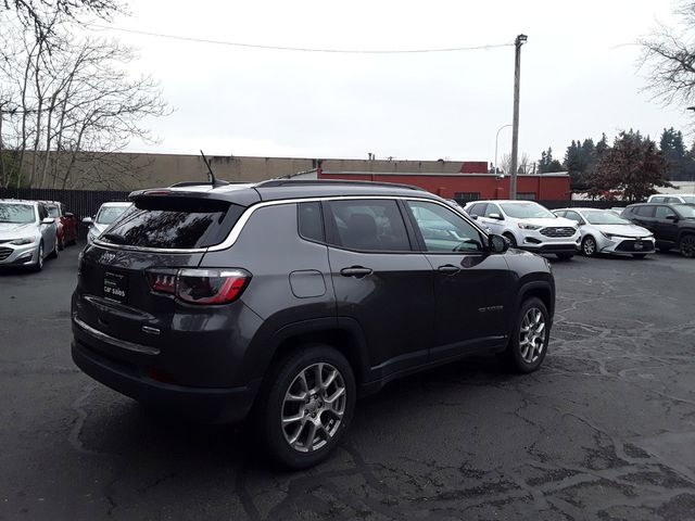 2022 Jeep Compass Latitude Lux