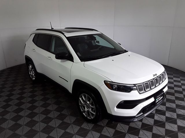 2022 Jeep Compass Latitude Lux