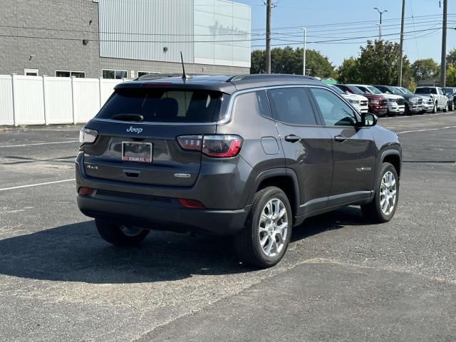 2022 Jeep Compass Latitude Lux