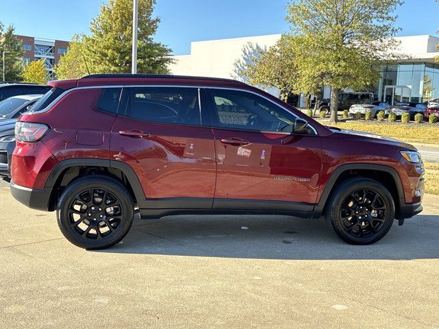 2022 Jeep Compass Latitude Lux