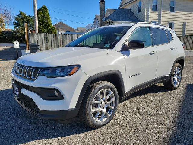 2022 Jeep Compass Latitude Lux