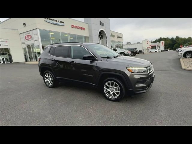 2022 Jeep Compass Latitude Lux