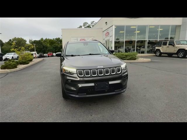 2022 Jeep Compass Latitude Lux