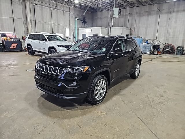 2022 Jeep Compass Latitude Lux