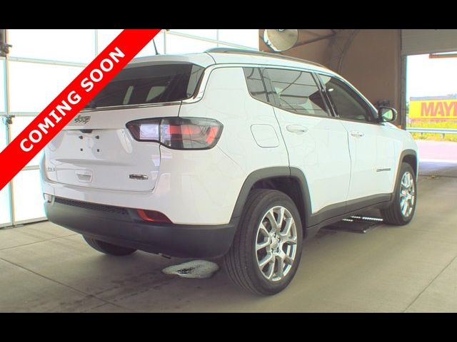 2022 Jeep Compass Latitude Lux