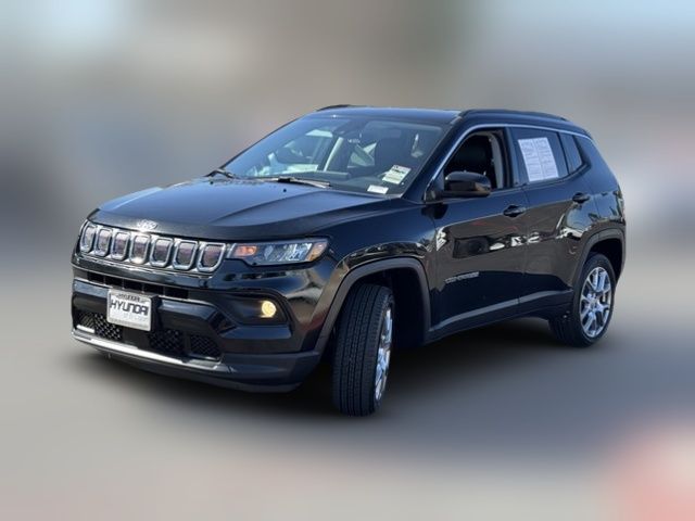 2022 Jeep Compass Latitude Lux