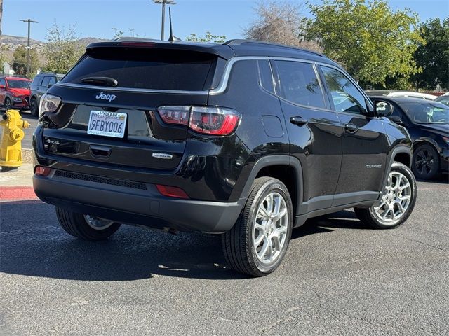 2022 Jeep Compass Latitude Lux