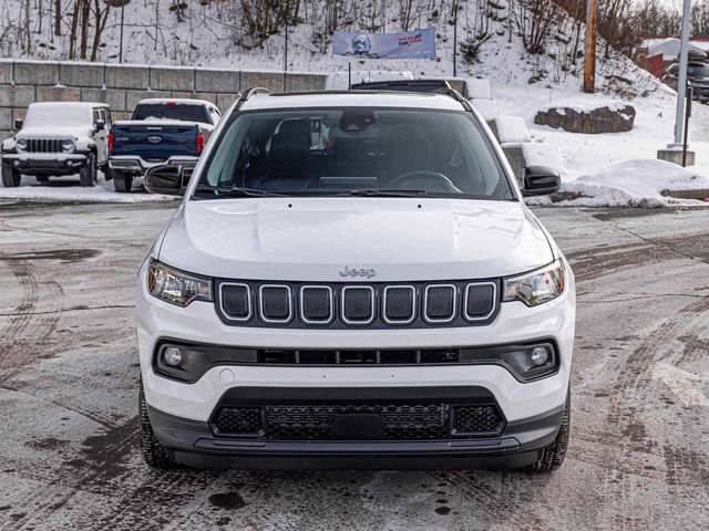 2022 Jeep Compass Latitude Lux