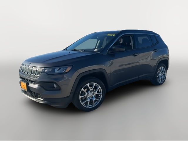 2022 Jeep Compass Latitude Lux