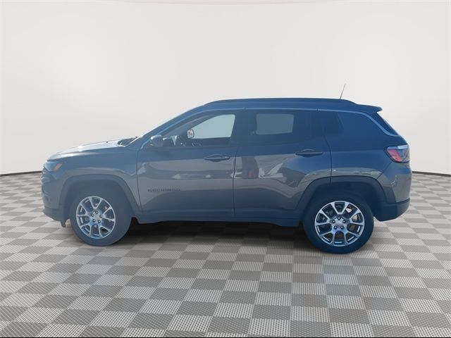 2022 Jeep Compass Latitude Lux