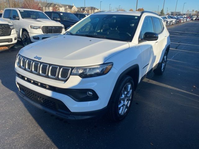 2022 Jeep Compass Latitude Lux