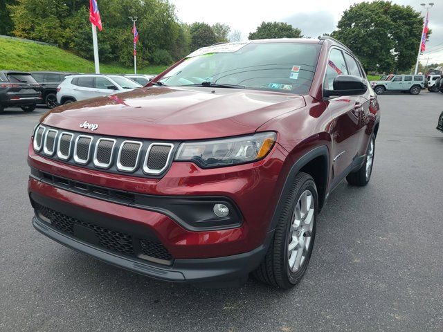 2022 Jeep Compass Latitude Lux