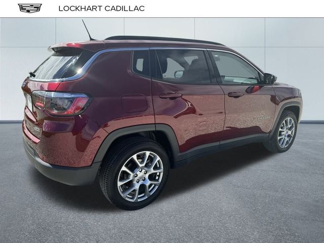 2022 Jeep Compass Latitude Lux