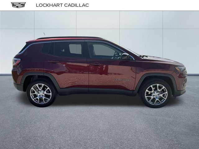 2022 Jeep Compass Latitude Lux