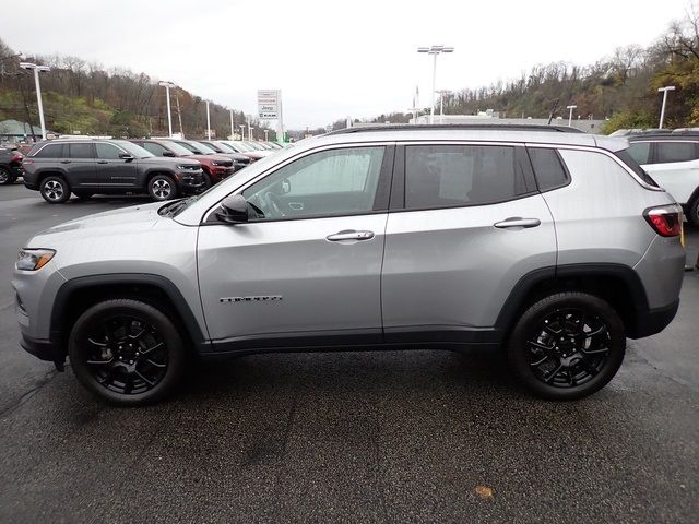 2022 Jeep Compass Latitude Lux