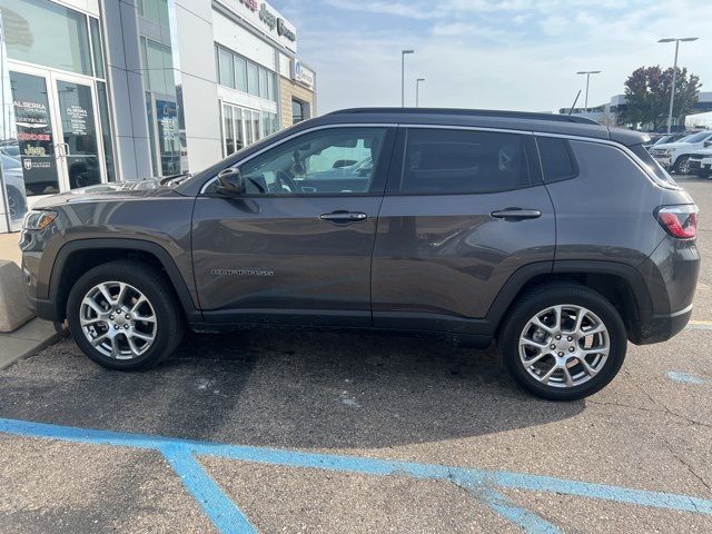 2022 Jeep Compass Latitude Lux