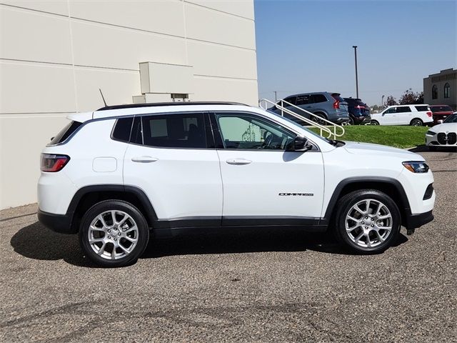 2022 Jeep Compass Latitude Lux