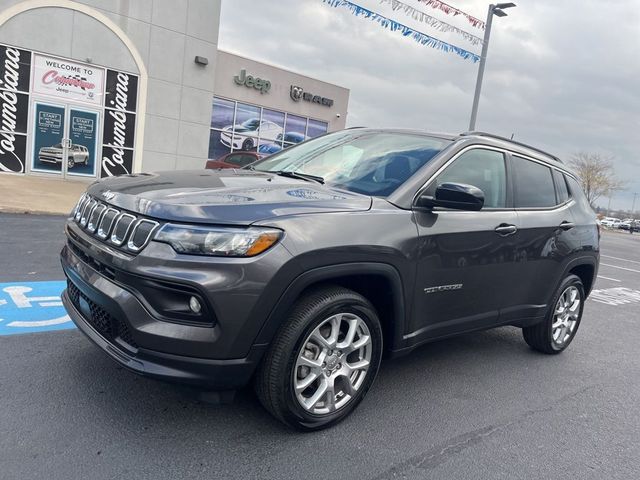 2022 Jeep Compass Latitude Lux