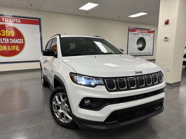 2022 Jeep Compass Latitude Lux