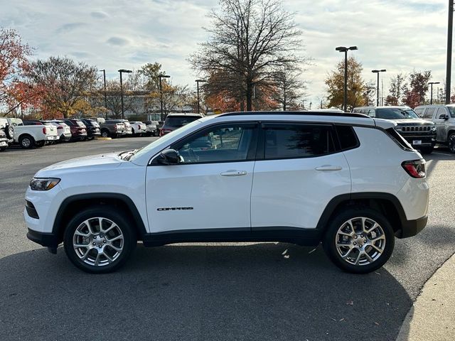 2022 Jeep Compass Latitude Lux