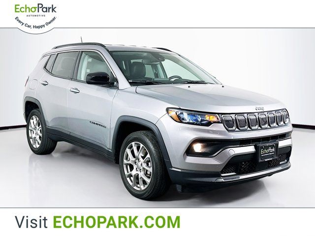 2022 Jeep Compass Latitude Lux