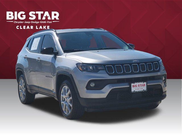 2022 Jeep Compass Latitude Lux