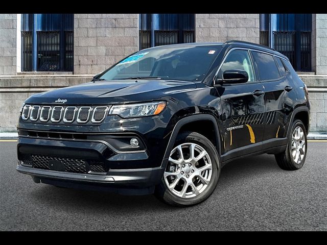 2022 Jeep Compass Latitude Lux