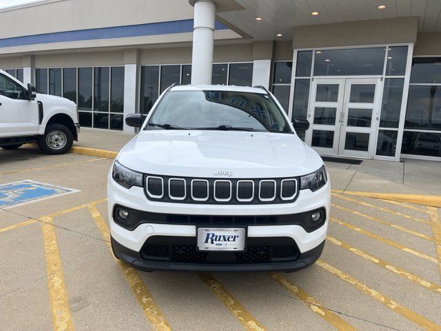 2022 Jeep Compass Latitude Lux