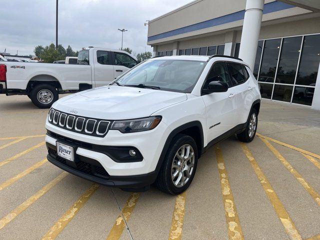 2022 Jeep Compass Latitude Lux