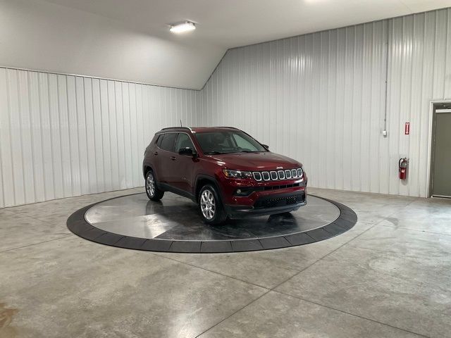 2022 Jeep Compass Latitude Lux