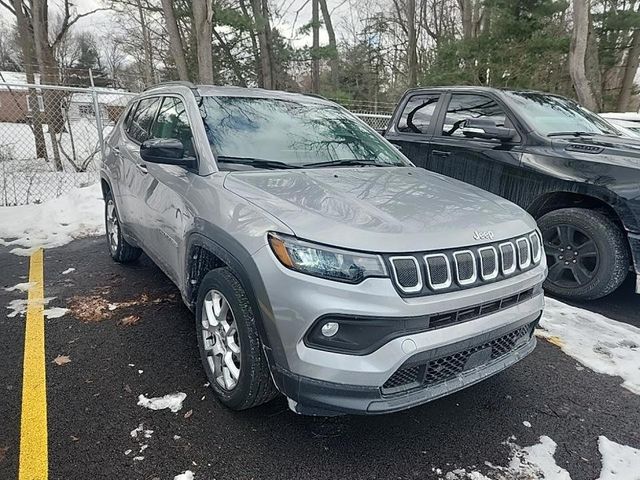 2022 Jeep Compass Latitude Lux