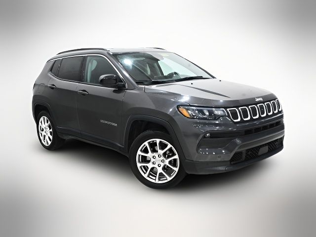 2022 Jeep Compass Latitude Lux