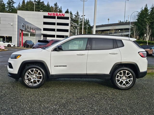 2022 Jeep Compass Latitude Lux