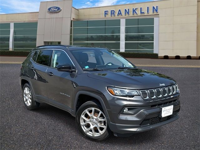 2022 Jeep Compass Latitude Lux