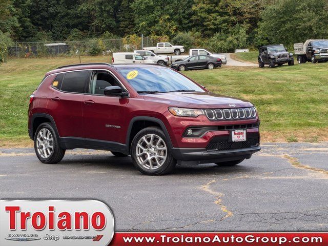 2022 Jeep Compass Latitude Lux