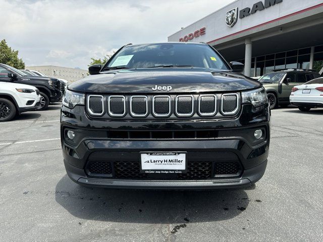 2022 Jeep Compass Latitude Lux