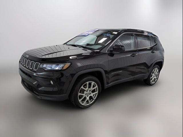 2022 Jeep Compass Latitude Lux