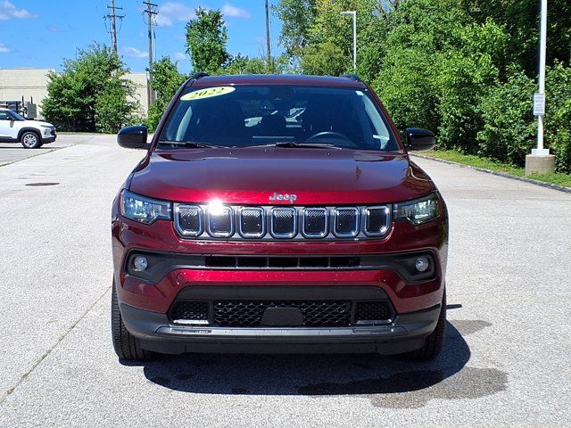 2022 Jeep Compass Latitude Lux