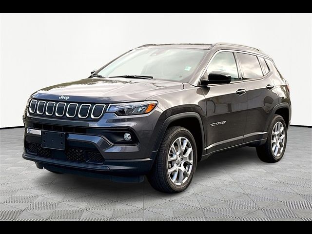 2022 Jeep Compass Latitude Lux